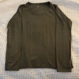 Uniqlo Supima Olive Green Top M Medium
